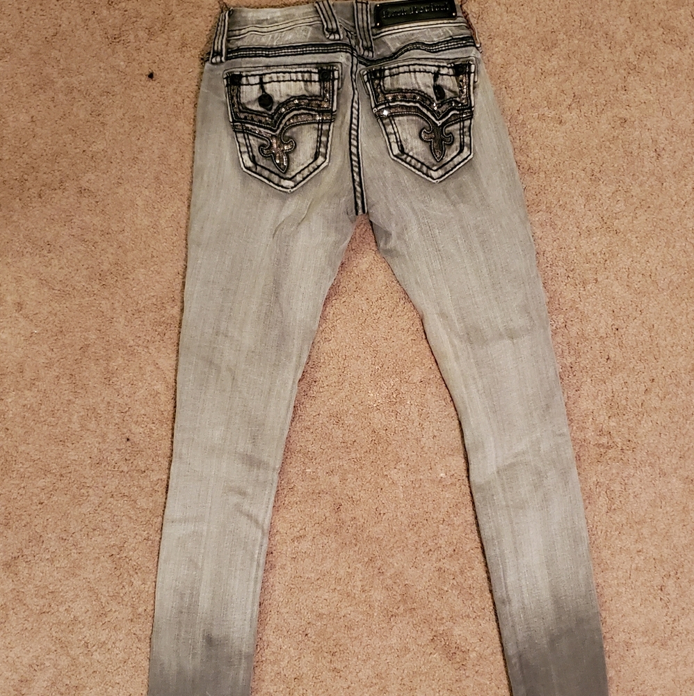 Rock revival Jean's